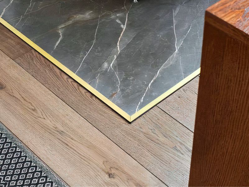 acabamento do perfil de transição piso laminado